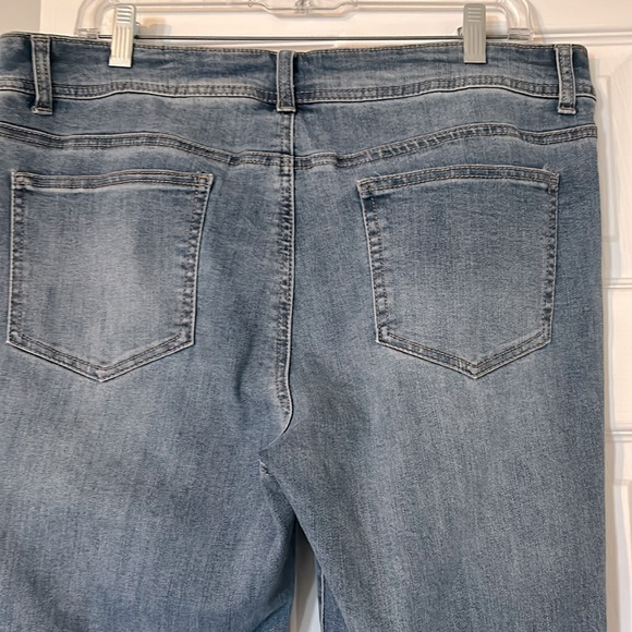 One 5 One Denim Jean Flower Embroidery and fringe at hem - Picture 8 of 11